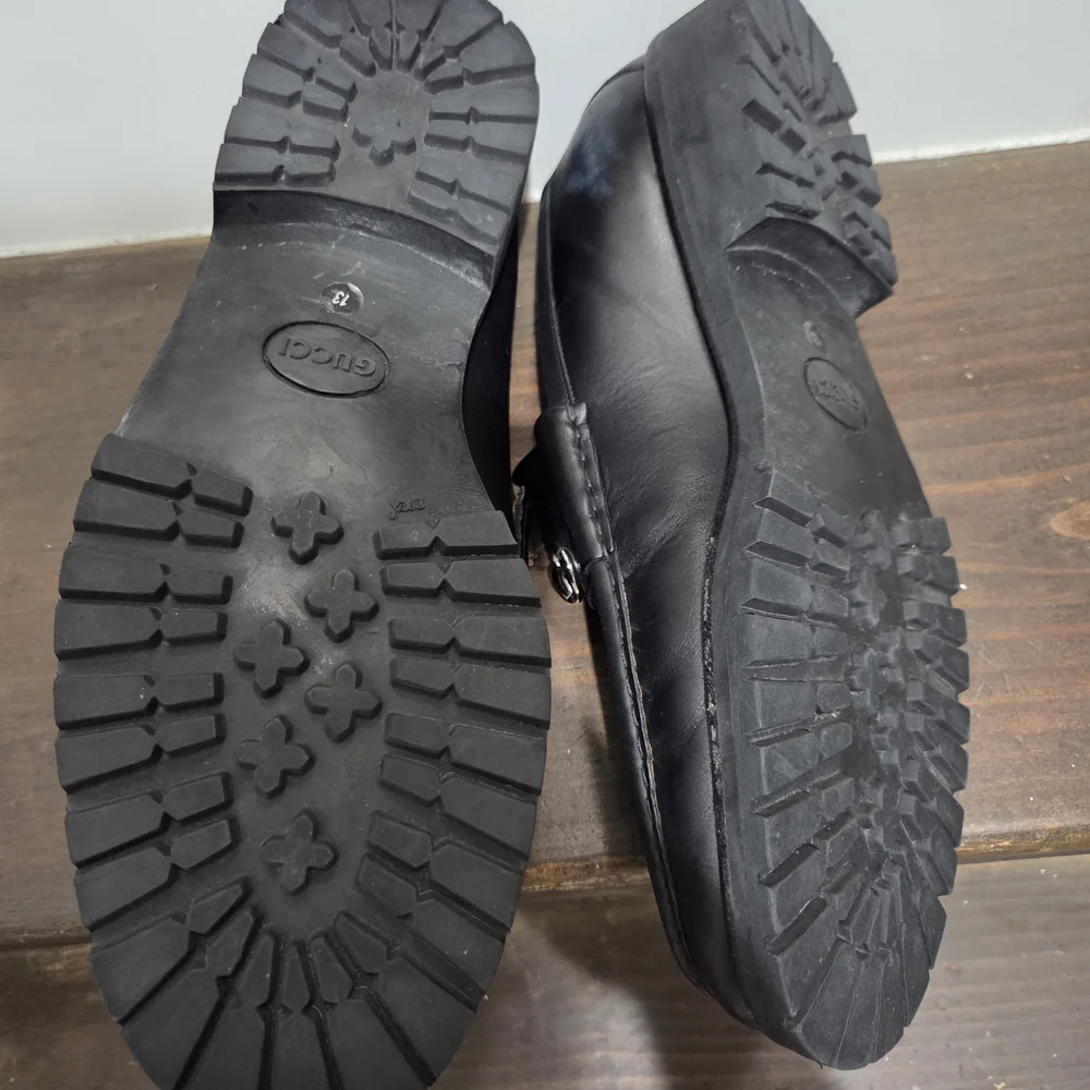 Gucci Black Leather Loafers with Silver Accent - Picture 3 of 7